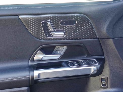 Certified 2024 Mercedes-Benz EQB 350 4MATIC SUV image 21