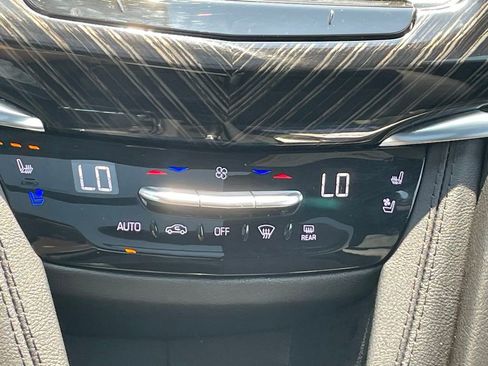 Certified 2024 Cadillac XT6 Premium Luxury w/ LPO, Floor Liner Package AWD/4WD image 41