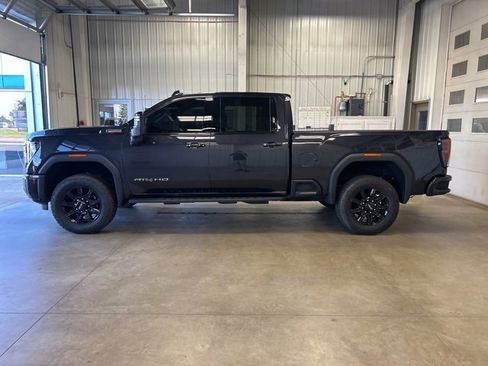 Used 2025 GMC Sierra 3500 AT4 w/ AT4 Premium Plus Package image 9