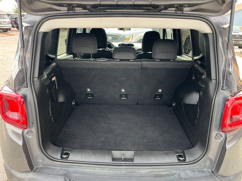 Used 2021 Jeep Renegade Latitude w/ Luxury Group I image 6