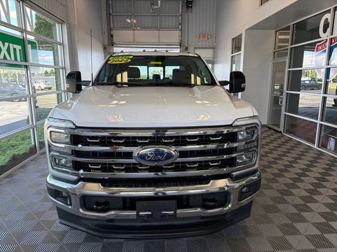 Used 2024 Ford F250 Lariat AWD/4WD image 2