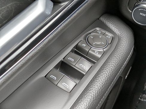 Certified 2025 GMC Yukon XL Denali AWD/4WD image 22