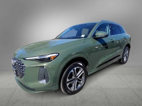 Certified 2025 Audi Q5 Premium w/ Premium Plus AWD/4WD image 4