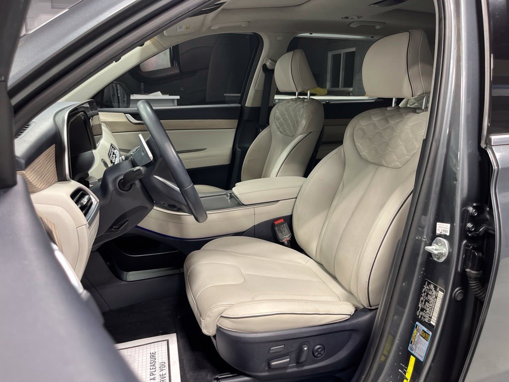 Used 2022 Hyundai Palisade Limited w/ Cargo Package AWD/4WD image 16