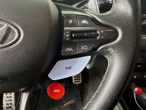 Used 2022 Hyundai Elantra N FWD image 15