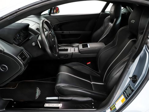 Used 2016 Aston Martin V8 Vantage GT image 39