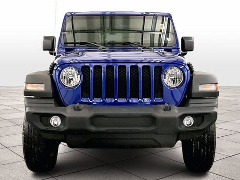 Used 2018 Jeep Wrangler Sport S image 3