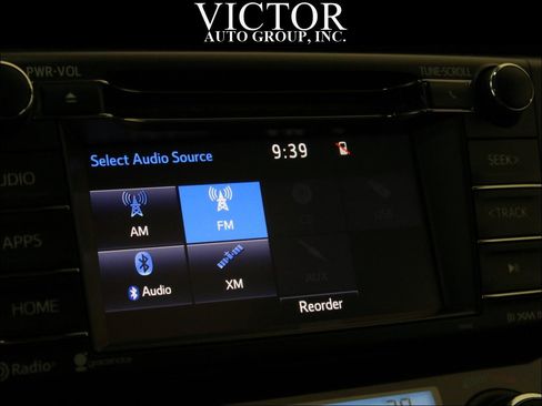 Used 2018 Toyota RAV4 XLE AWD/4WD image 29