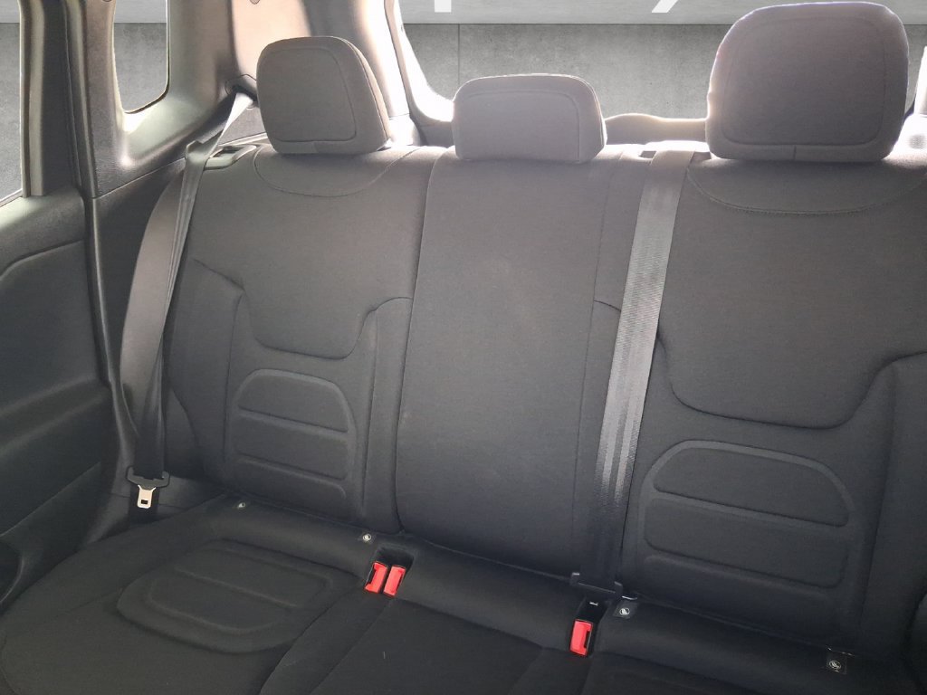 Used 2022 Jeep Renegade Latitude AWD/4WD image 22