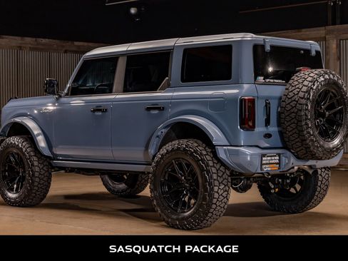 Used 2025 Ford Bronco Badlands image 7