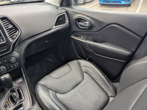 Used 2022 Jeep Cherokee Latitude Lux w/ Sun & Sound Group image 16