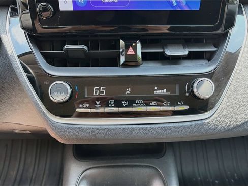 Used 2024 Toyota Corolla LE FWD image 16