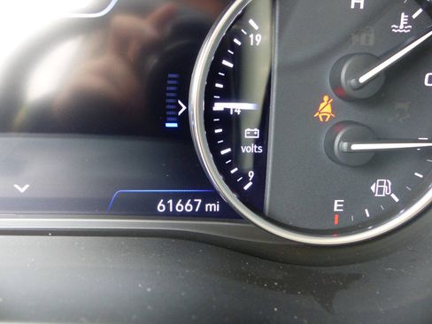 Used 2022 Buick Enclave Premium w/ Surround and Sites Package FWD image 30