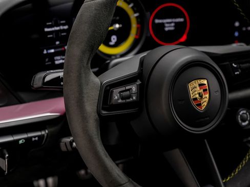 Used 2023 Porsche 911 GT3 RWD image 18