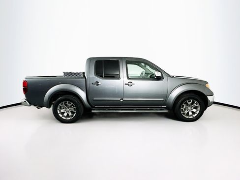 Used 2019 Nissan Frontier SL RWD image 10
