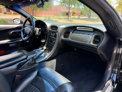 Used 1999 Chevrolet Corvette Coupe w/ Memory Pkg RWD image 14