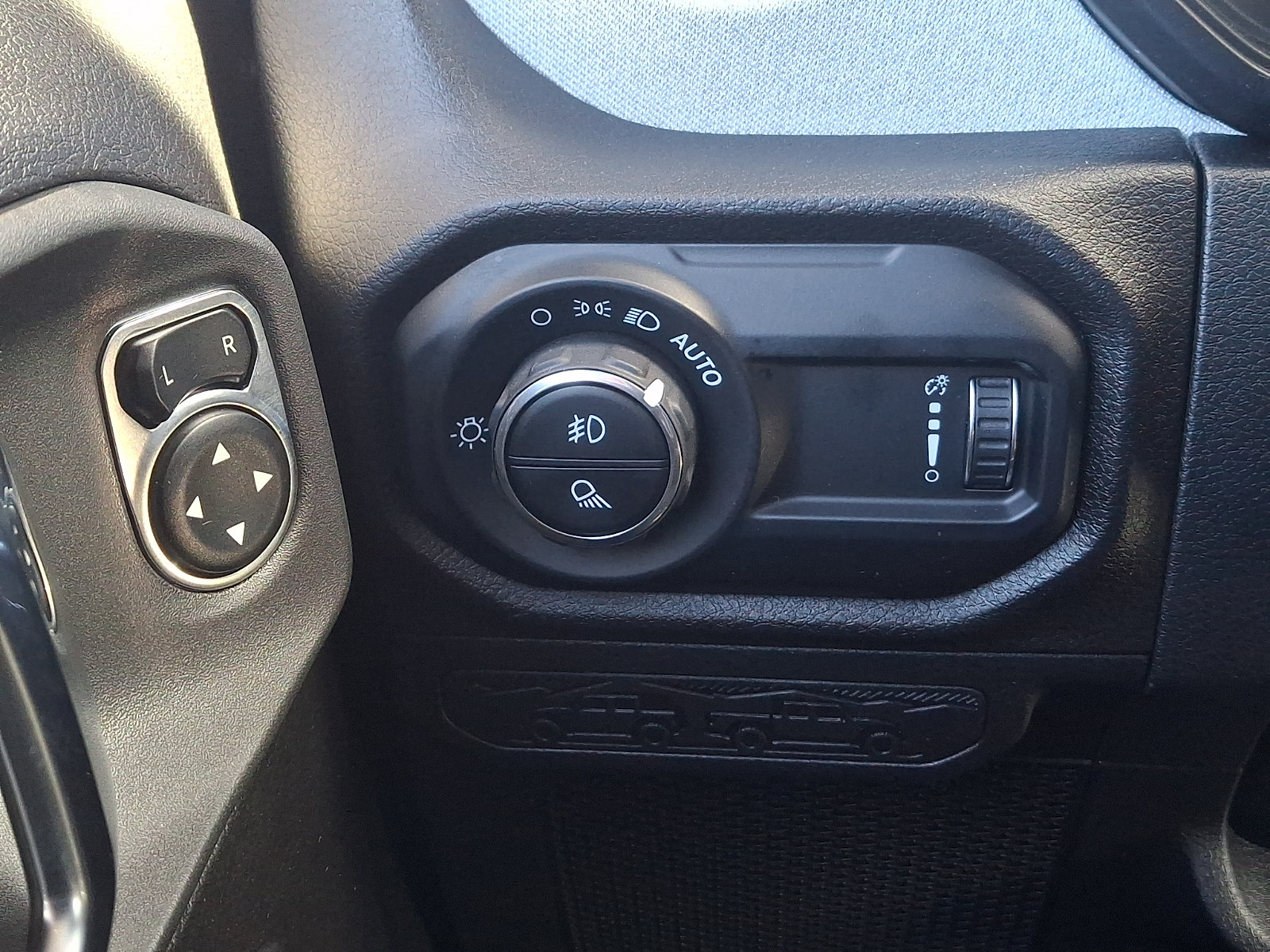 Used 2025 Jeep Gladiator Sport AWD/4WD image 22