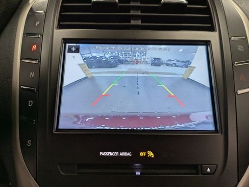 Used 2017 Lincoln MKC Reserve w/ Lincoln MKC Climate Package image 14