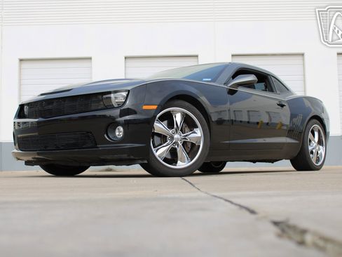 Used 2012 Chevrolet Camaro SS w/ Orange Stripe Package image 5
