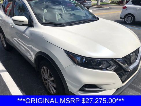 Used 2020 Nissan Rogue Sport SV FWD image 1