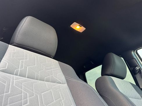 Used 2021 Toyota Tacoma TRD Off-Road w/ Technology Package image 15