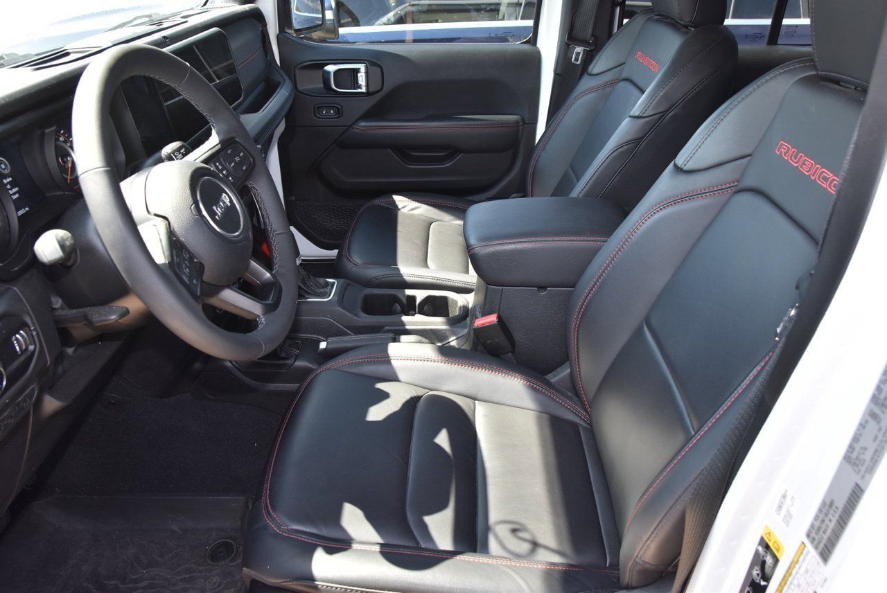Used 2025 Jeep Gladiator Rubicon AWD/4WD image 9