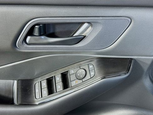 New 2026 Nissan Rogue S image 17