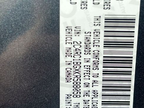 Used 2019 Chrysler Pacifica Touring-L image 37