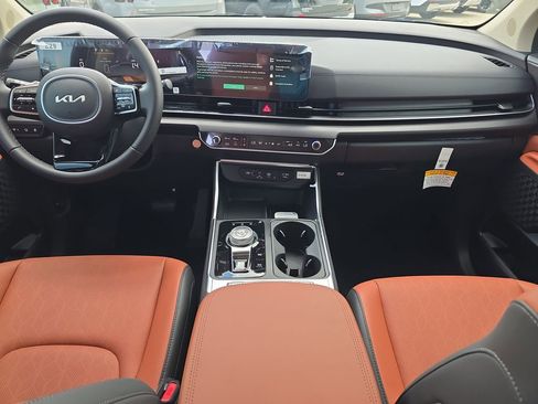 New 2026 Kia Carnival EX FWD image 13