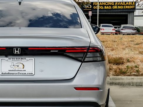 Used 2025 Honda Accord LX image 45