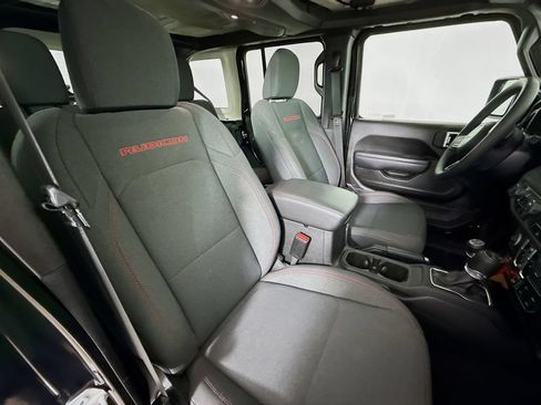 Used 2025 Jeep Wrangler Unlimited Rubicon AWD/4WD image 26
