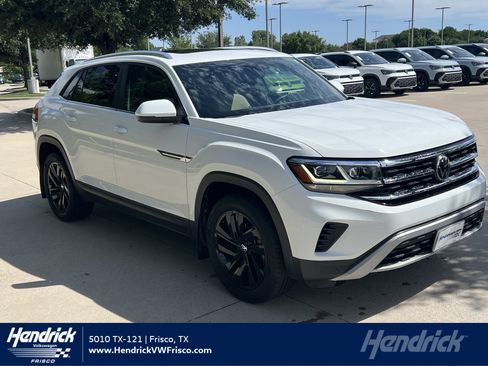 Certified 2023 Volkswagen Atlas Cross Sport SE w/ Panoramic Sunroof Package FWD image 1