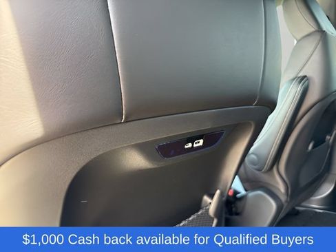 New 2027 Chrysler Pacifica Select FWD image 19