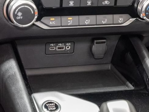 Used 2024 Nissan Altima 2.5 SV FWD image 19