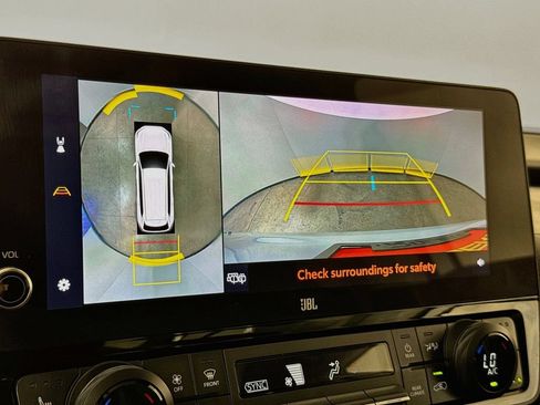 Certified 2024 Toyota Grand Highlander AWD image 18