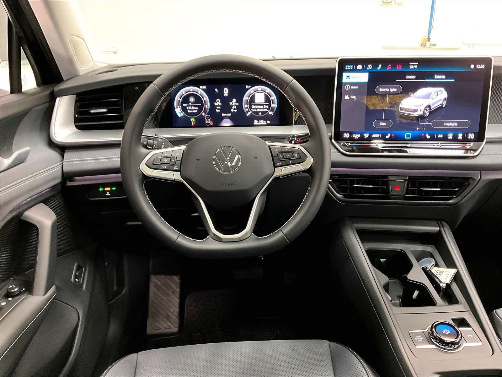 New 2026 Volkswagen Tiguan SE AWD/4WD image 15