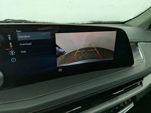 Certified 2025 Cadillac XT4 Premium Luxury image 5