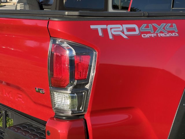 Used 2023 Toyota Tacoma TRD Off-Road w/ Technology Package AWD/4WD image 10