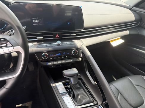 Used 2025 Hyundai Elantra Limited w/ Cargo Package FWD image 28