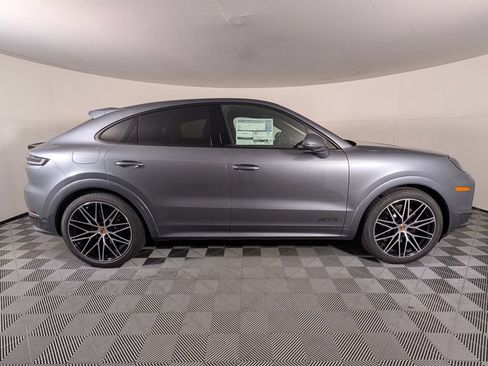 New 2026 Porsche Cayenne GTS AWD/4WD image 8