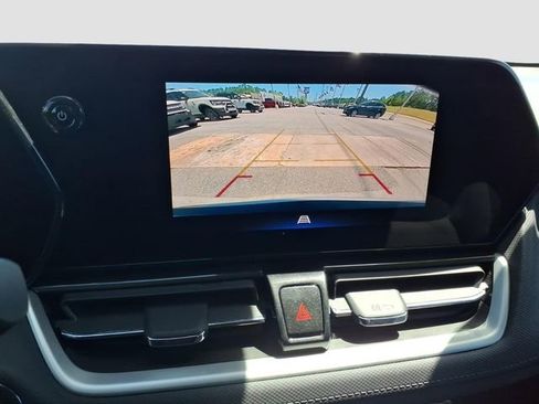 Used 2025 Chevrolet TrailBlazer LT AWD/4WD image 21