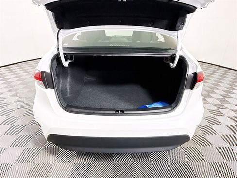 Certified 2025 Toyota Corolla LE image 34