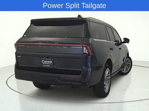 Used 2025 Lincoln Navigator Reserve AWD/4WD image 5