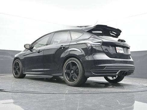 Used 2018 Ford Focus ST FWD image 30