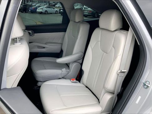 Used 2023 Kia Sorento SX image 20