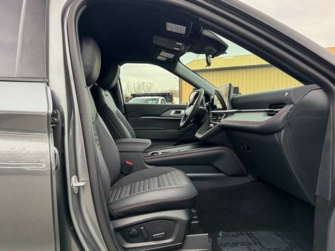 New 2026 Ford Explorer ST-Line AWD/4WD image 12