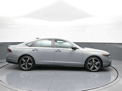 Used 2024 Honda Accord Sport image 5