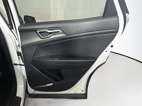 Used 2026 Kia Sportage LX image 28