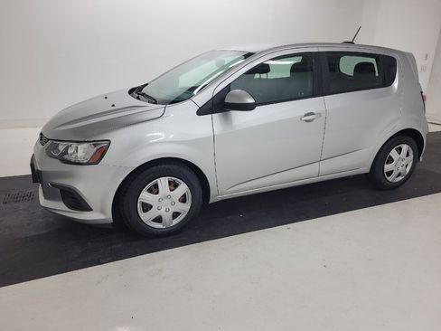 Used 2020 Chevrolet Sonic LT FWD image 2