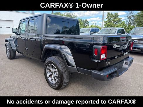 Used 2024 Jeep Gladiator Sport AWD/4WD image 3